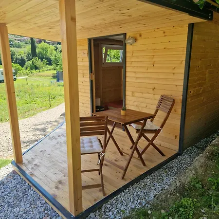 Bed & Breakfast Vala *