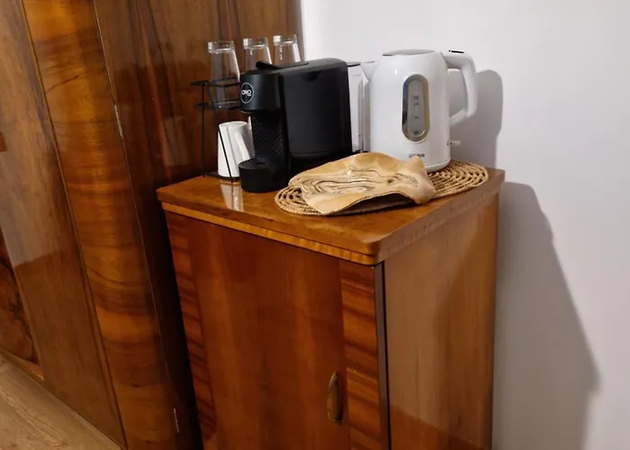 Vala فندق مبيت وإفطار *