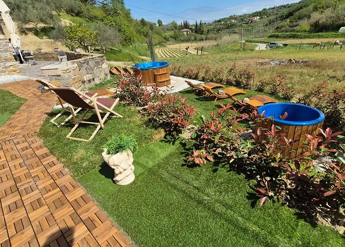 Vala فندق مبيت وإفطار *