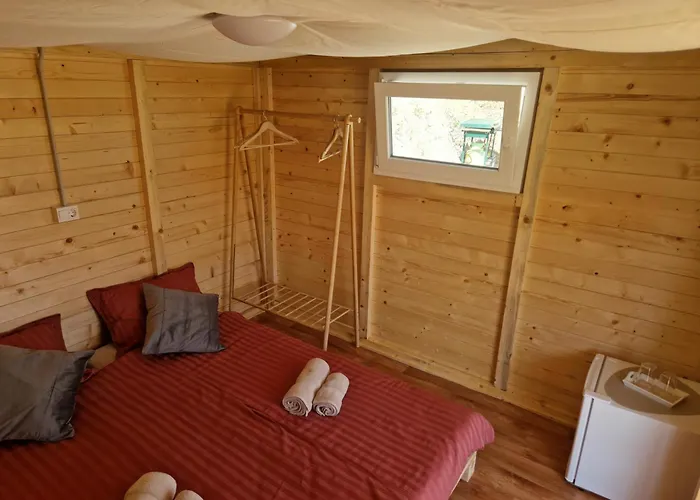 Vala فندق مبيت وإفطار